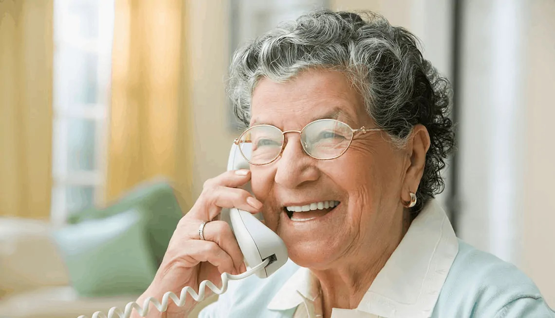 7 Best Home Telephone Options for Senior Citizens